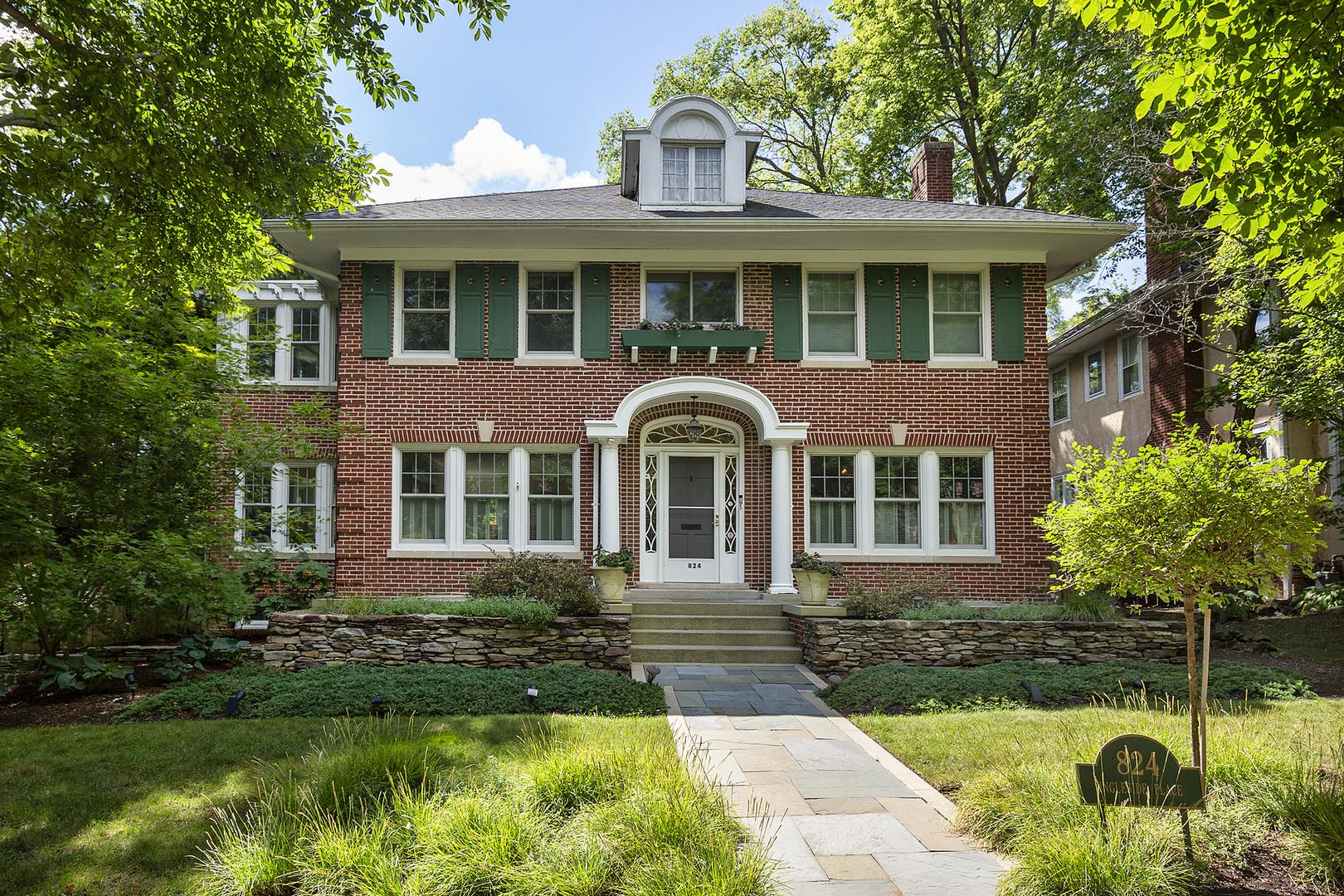 Ingleside Pl, Evanston, IL 60201
