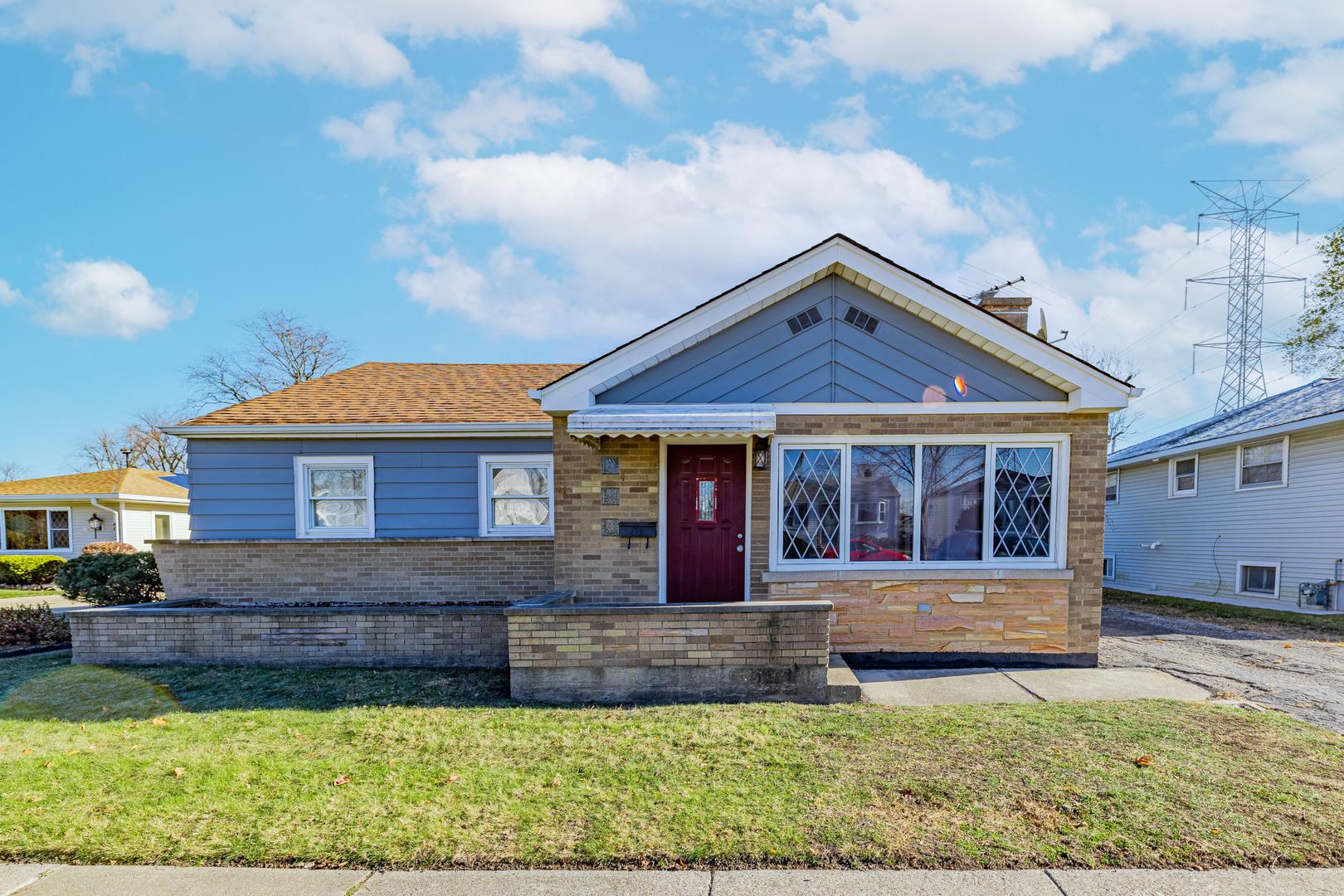 Wenonah Ave, Berwyn, IL 60402