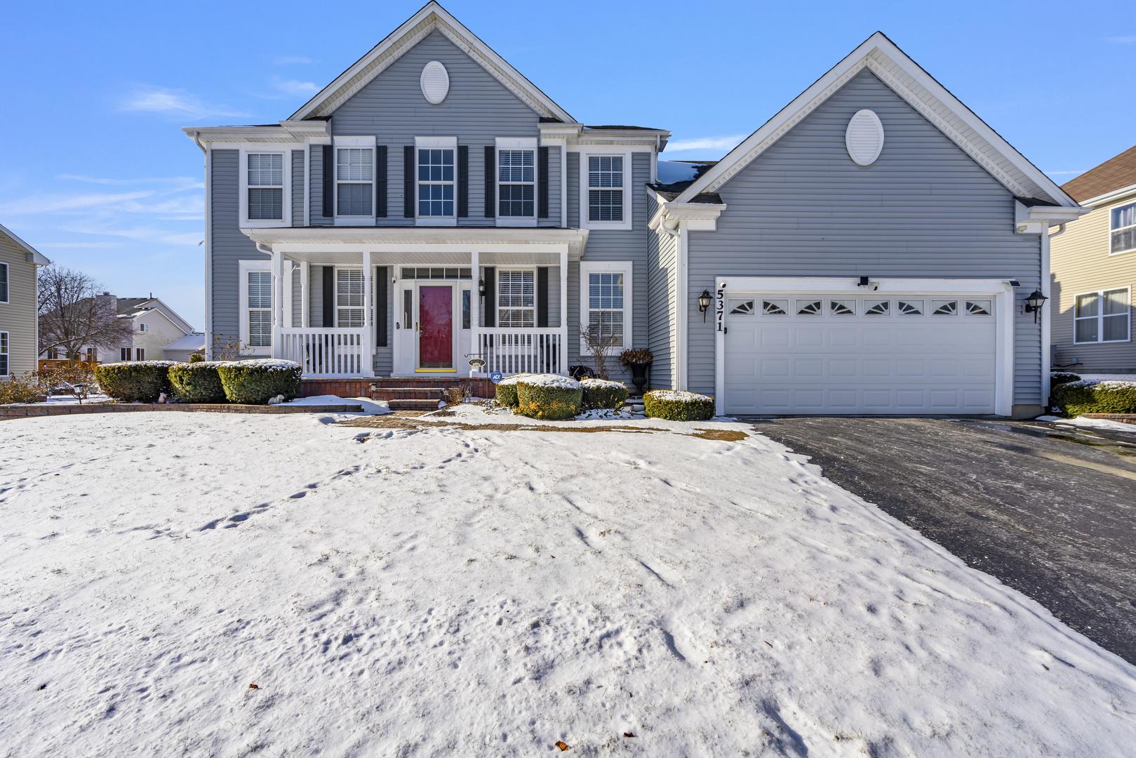 Galloway Dr, Hoffman Estates, IL 60192