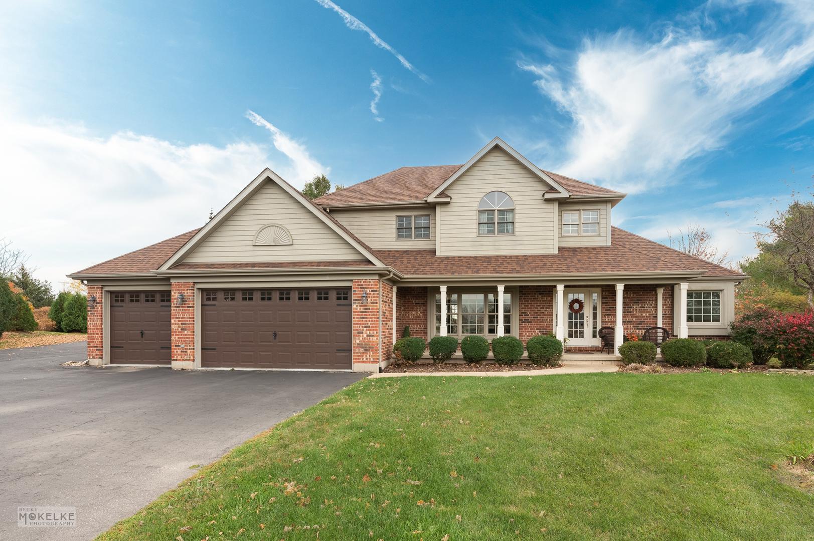 S Woods Ct, Yorkville, IL 60560
