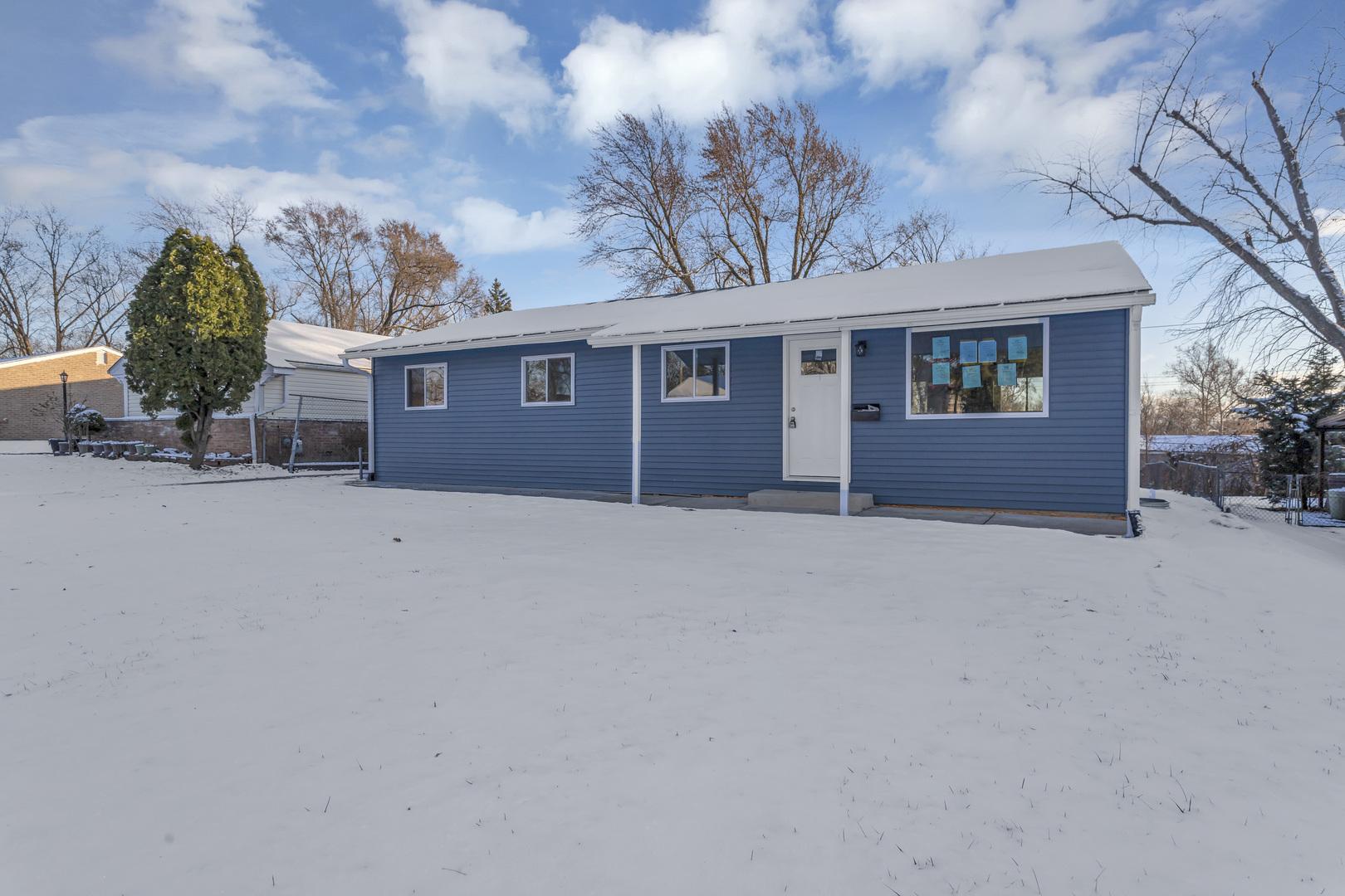 Glen Hill Dr, Glendale Heights, IL 60139