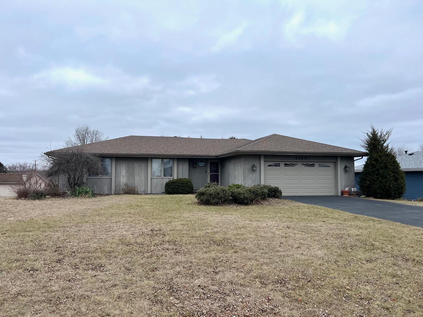 Sunbird Dr, Loves Park, IL 61111