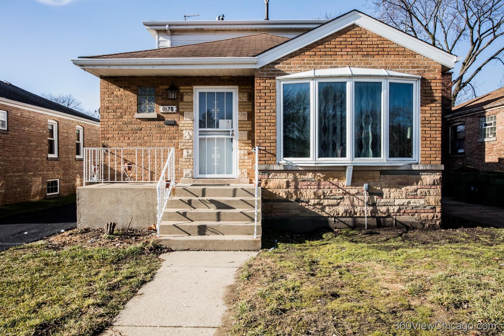 S Mozart Ave, Evergreen Park, IL 60805