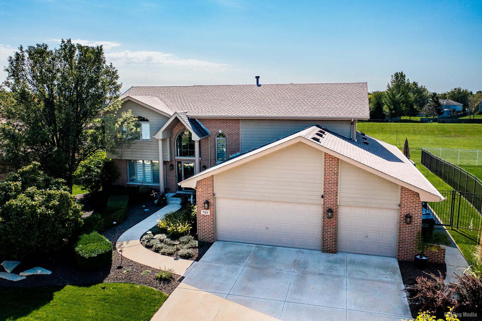 Lakeside Dr, Tinley Park, IL 60487