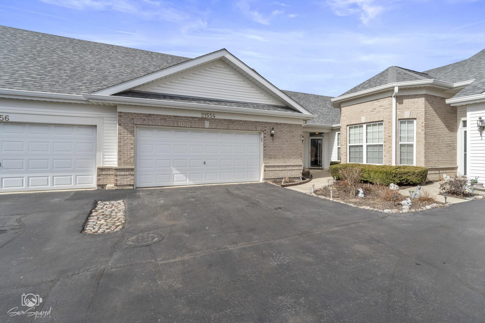 Brinley Dr, Matawan, NJ 07747