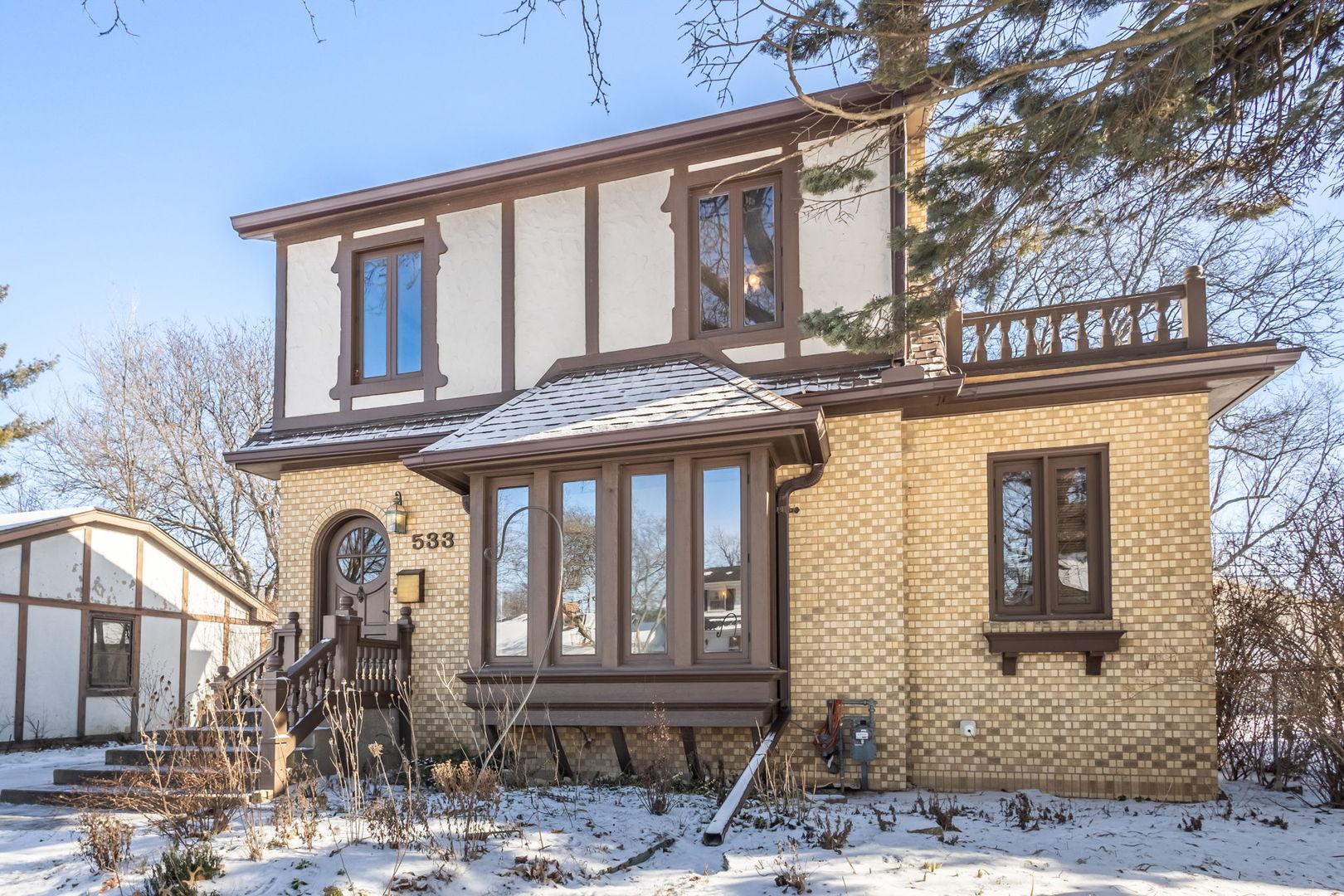 S Dunton Ave, Arlington Heights, IL 60005
