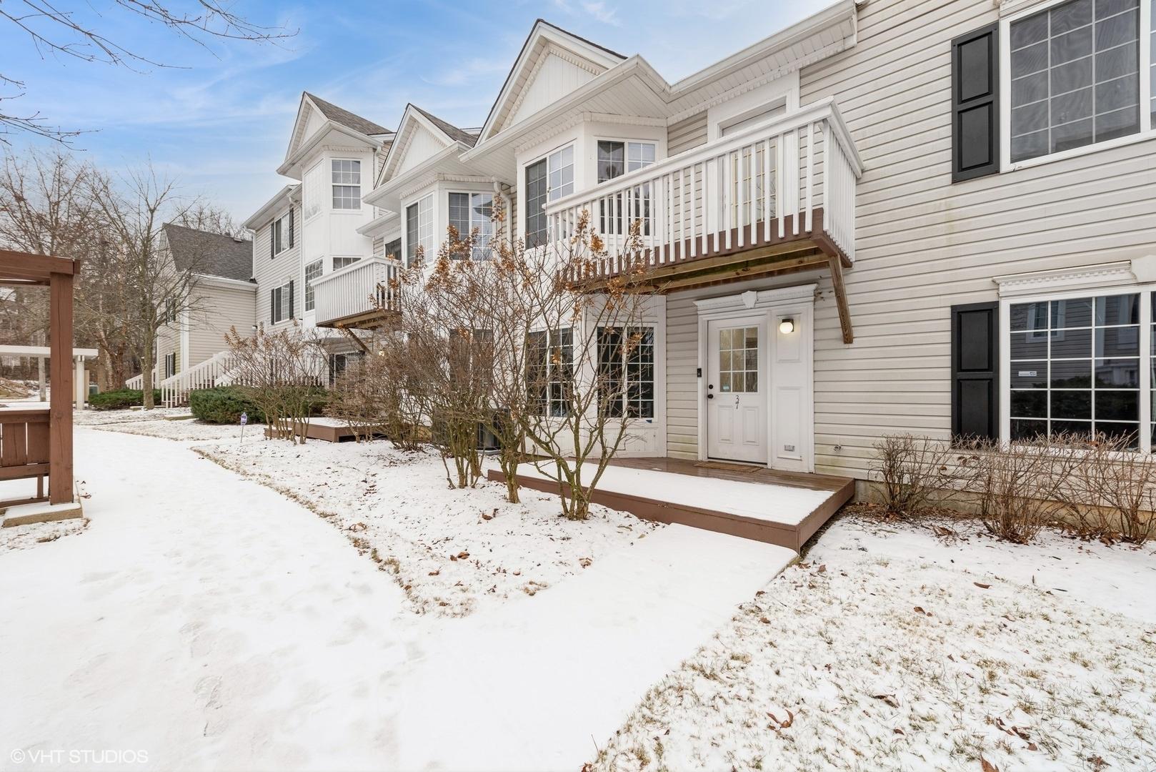 S Treehouse Ln, Round Lake, IL 60073
