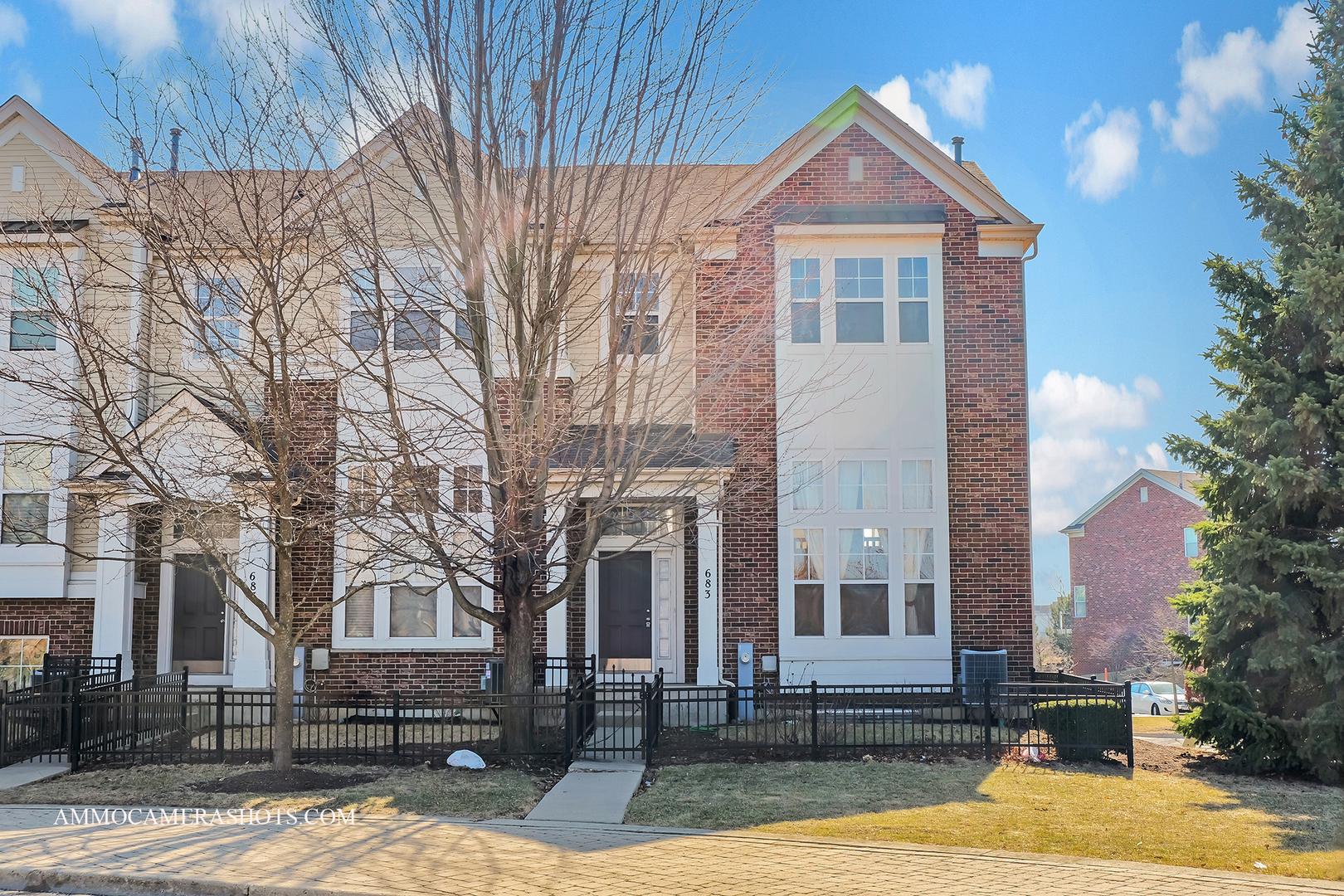 Station Blvd, Aurora, IL 60504