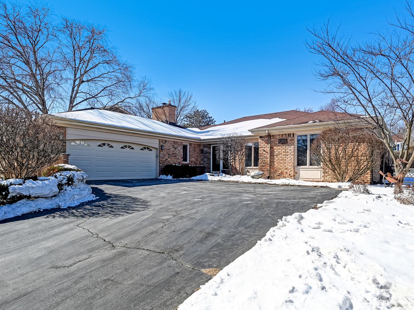Walredon Ave, Burr Ridge, IL 60527