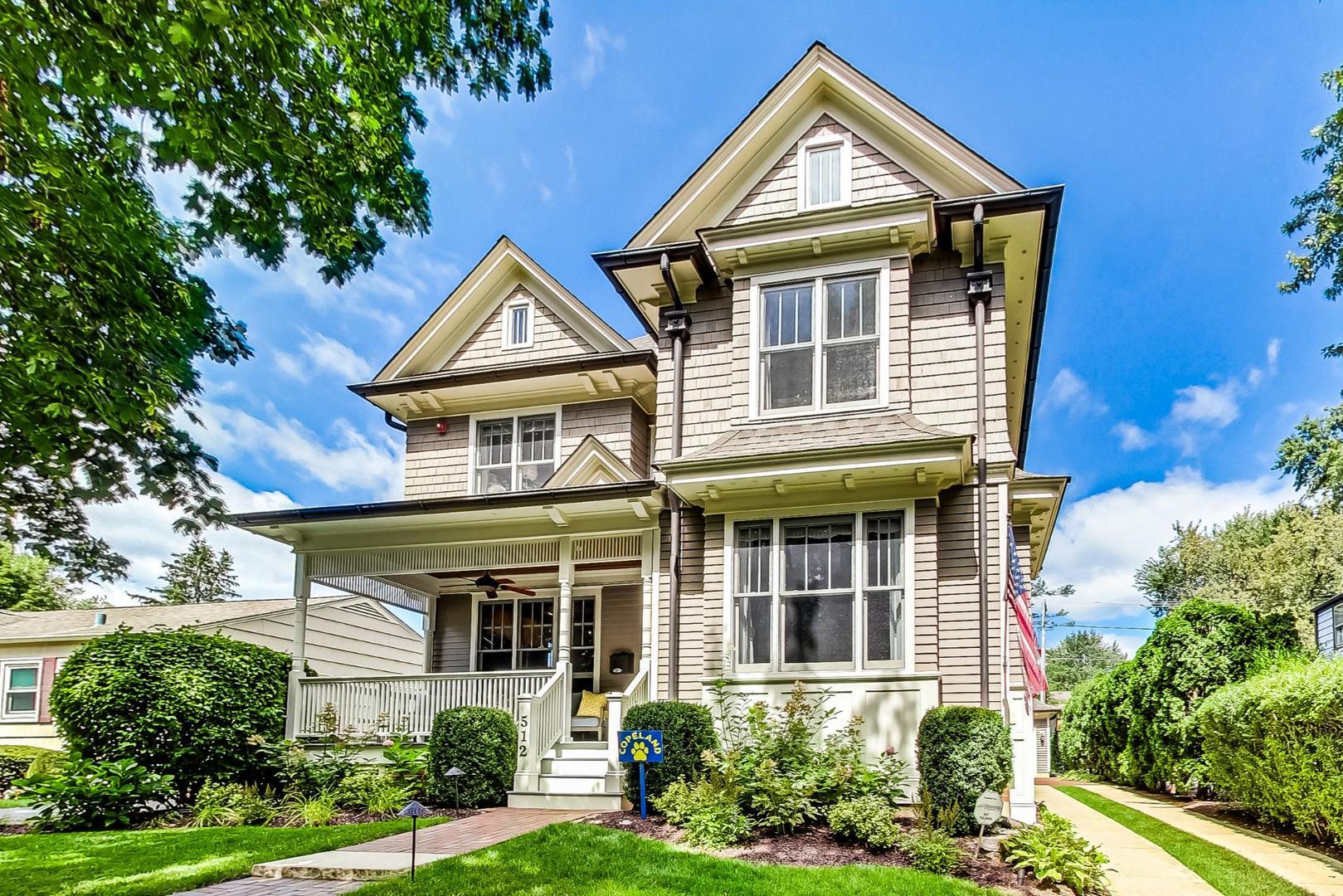 Meadow Ln, Libertyville, IL 60048