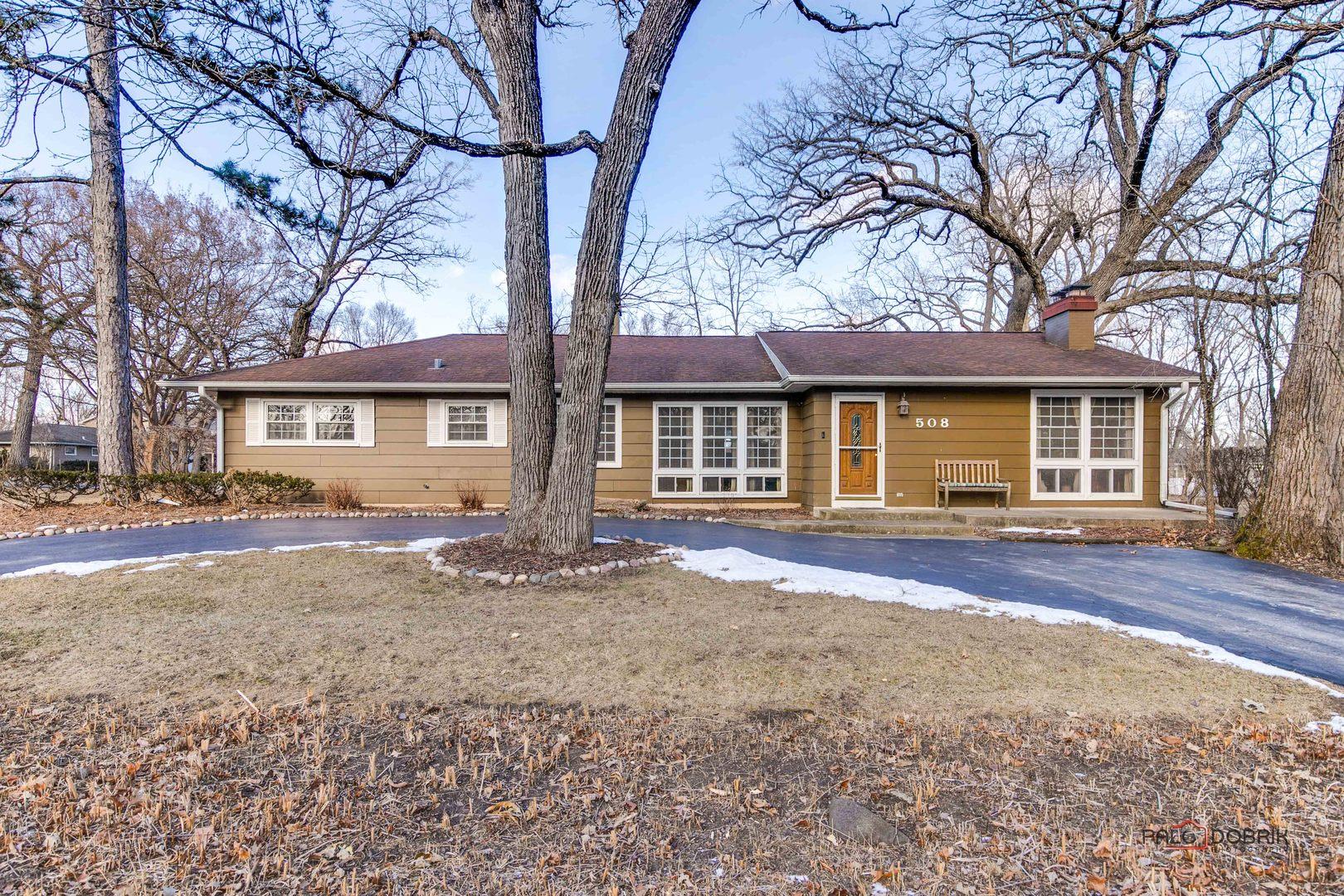 W Creekwood Dr, Palatine, IL 60074