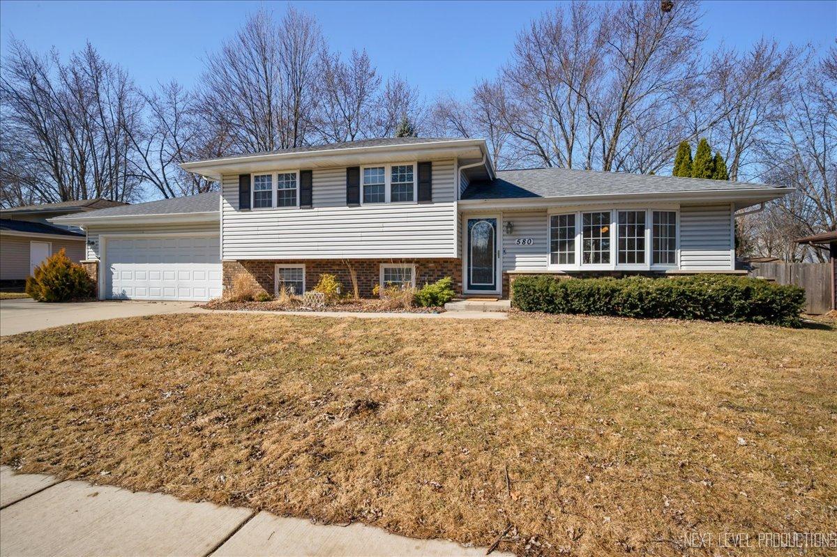 Michigan Ave, South Elgin, IL 60177