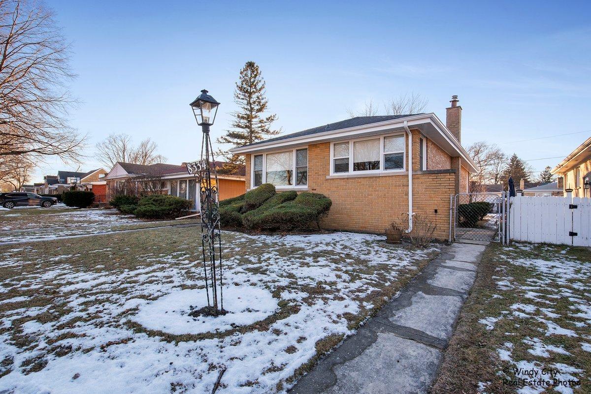 Springfield Ave, Skokie, IL 60076