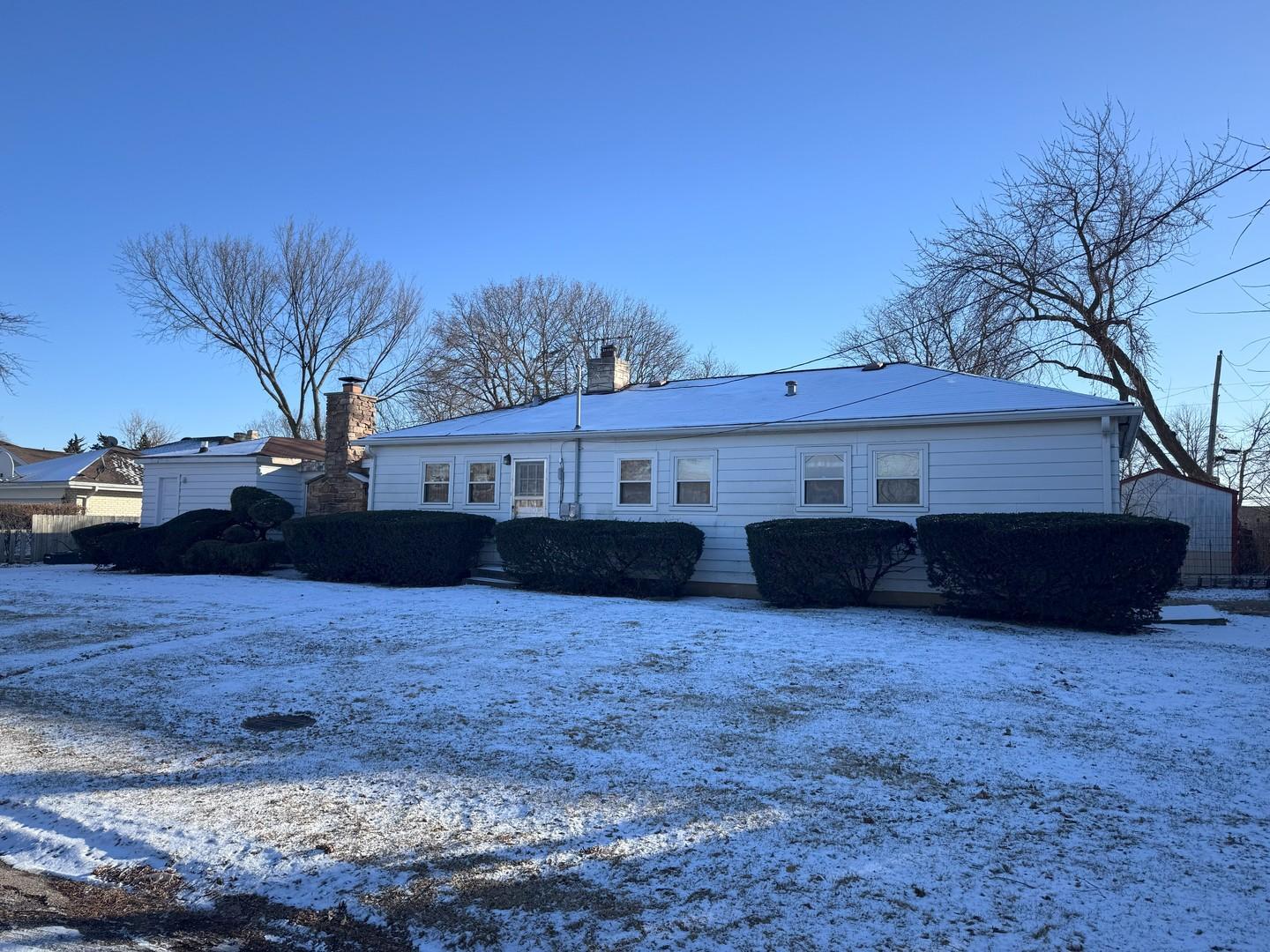 W Oakton St, Des Plaines, IL 60018