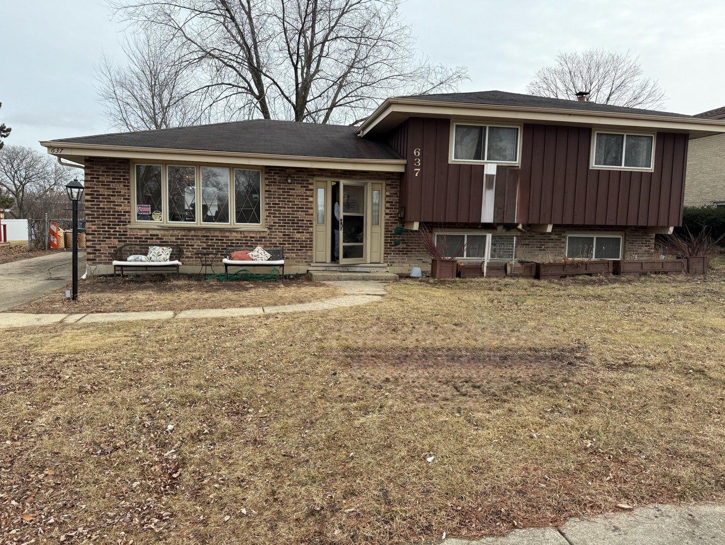N Du Page Ave, Addison, IL 60101