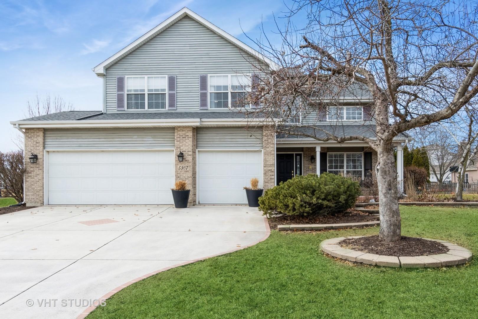 Coneflower Dr, Naperville, IL 60564