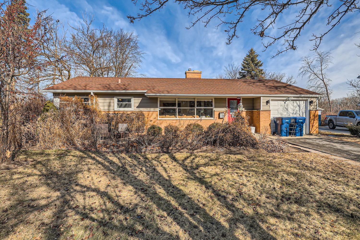 Cedar Ln, Northbrook, IL 60062