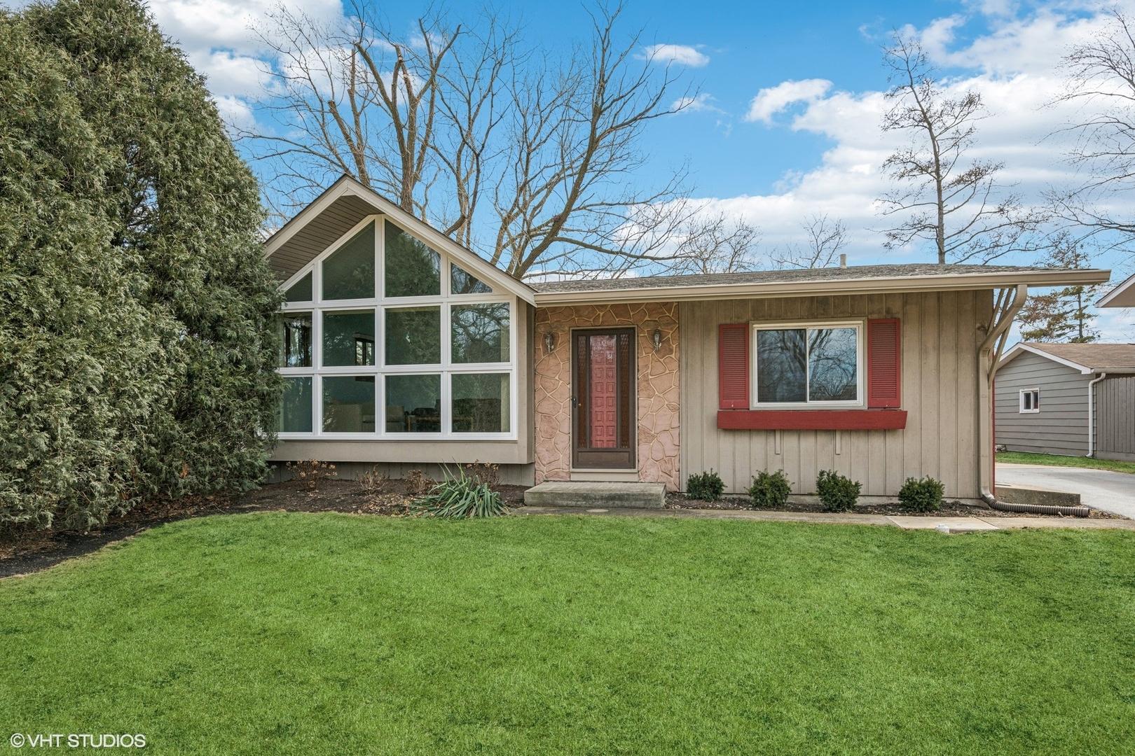 Clearbrook Park Dr, Mundelein, IL 60060