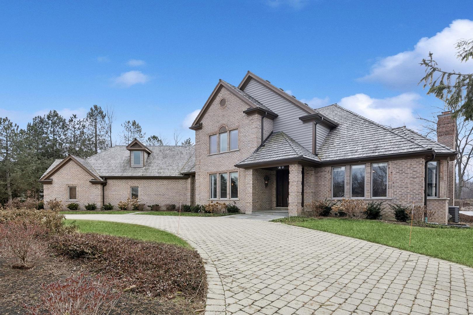 Wellington Dr, Long Grove, IL 60047