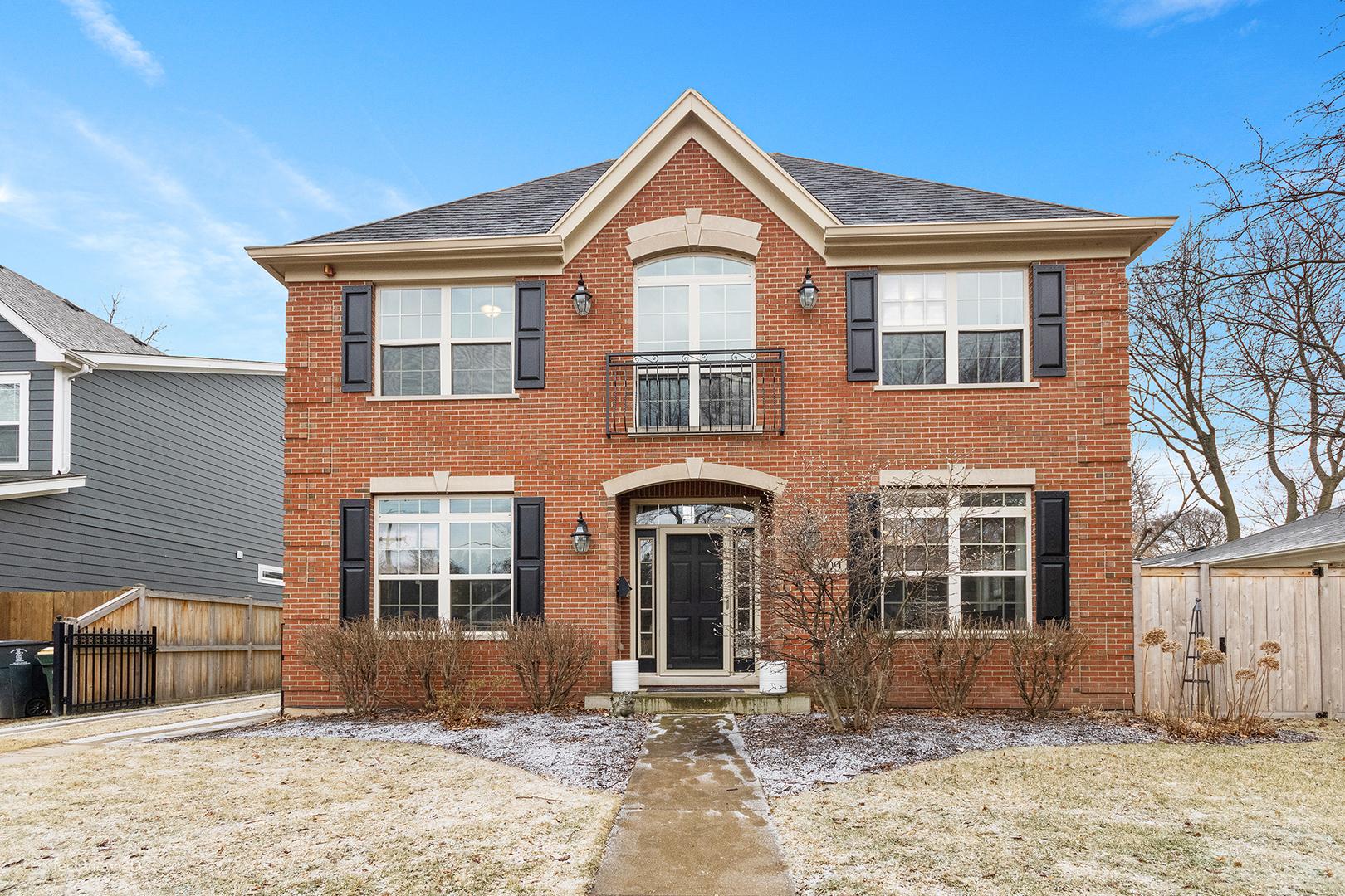 E Glendale Rd, Libertyville, IL 60048