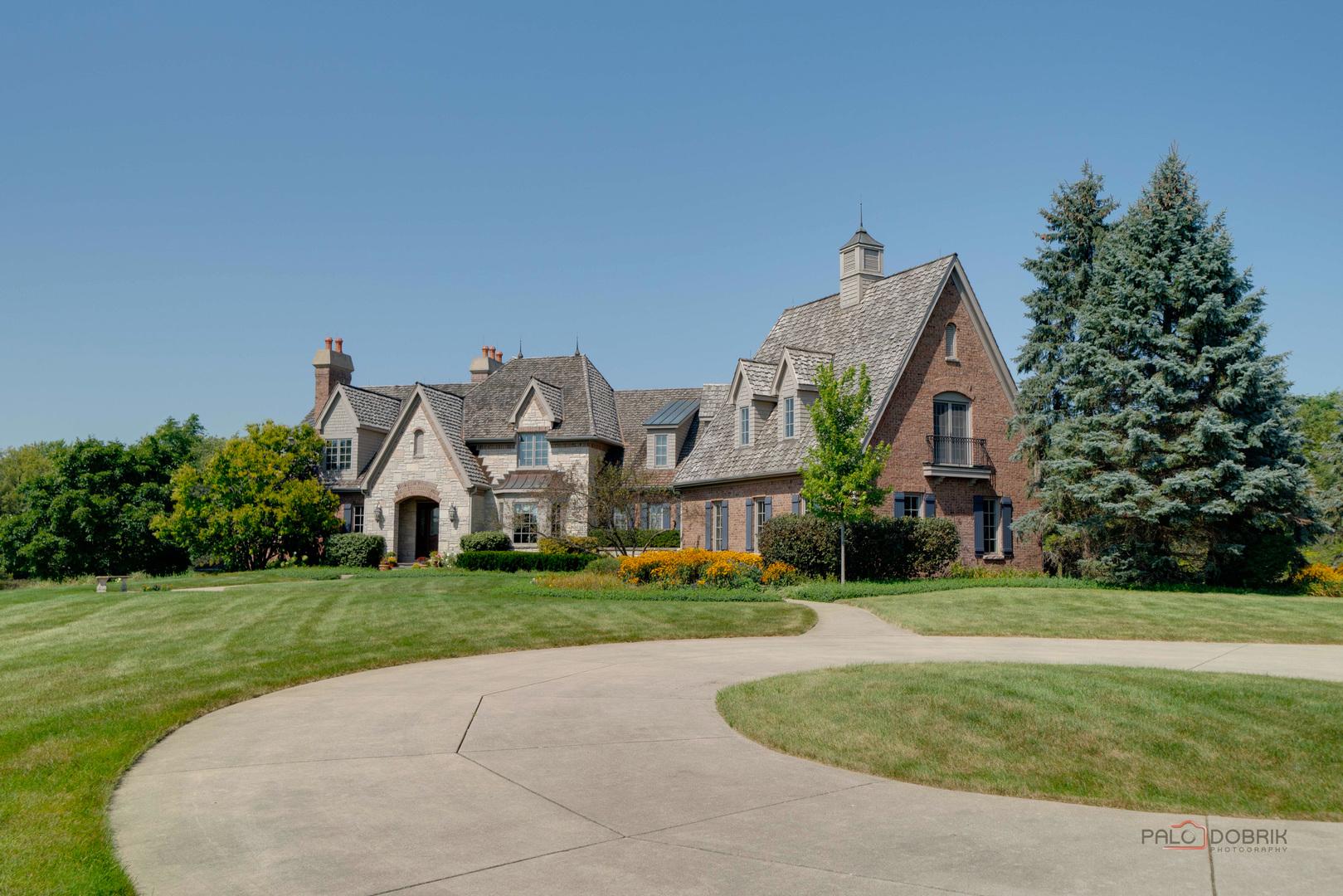 N Sheridan Oaks Dr, Antioch, IL 60002