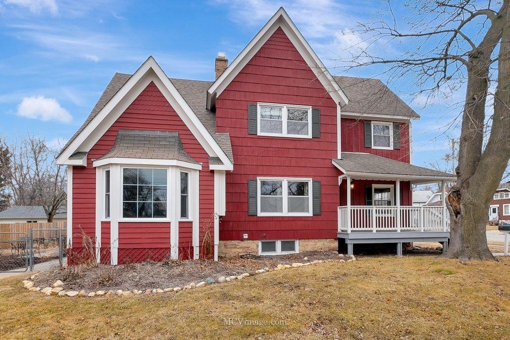 Hinman St, Aurora, IL 60505