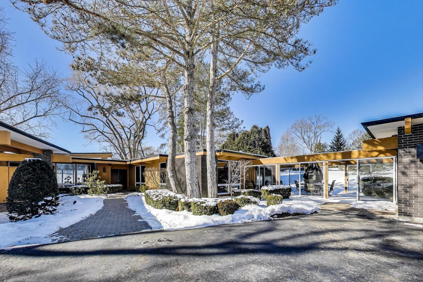 Hilltop Rd, Long Grove, IL 60047