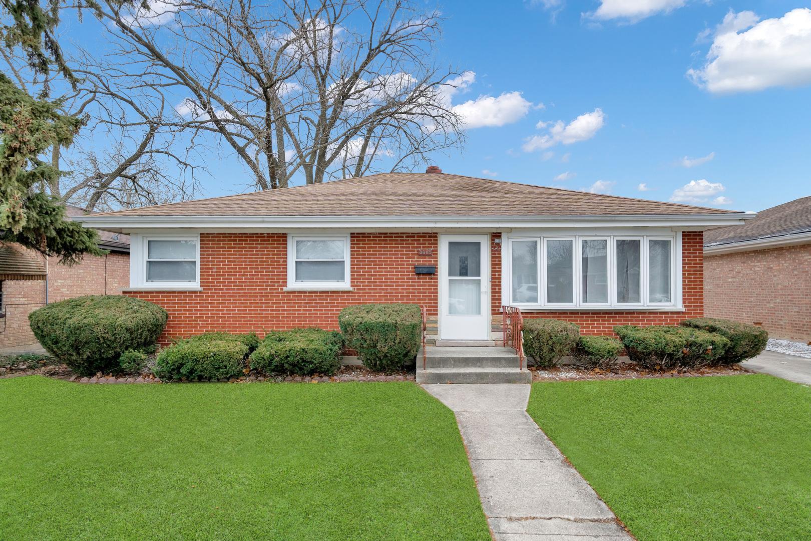 Sproat Ave, Oak Lawn, IL 60453