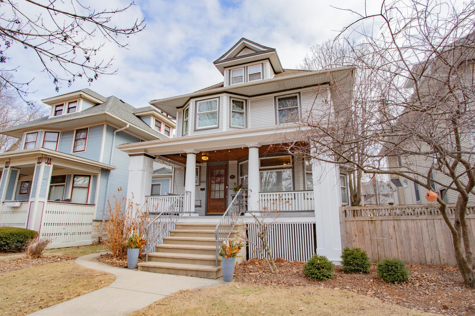 Gunderson Ave, Oak Park, IL 60304