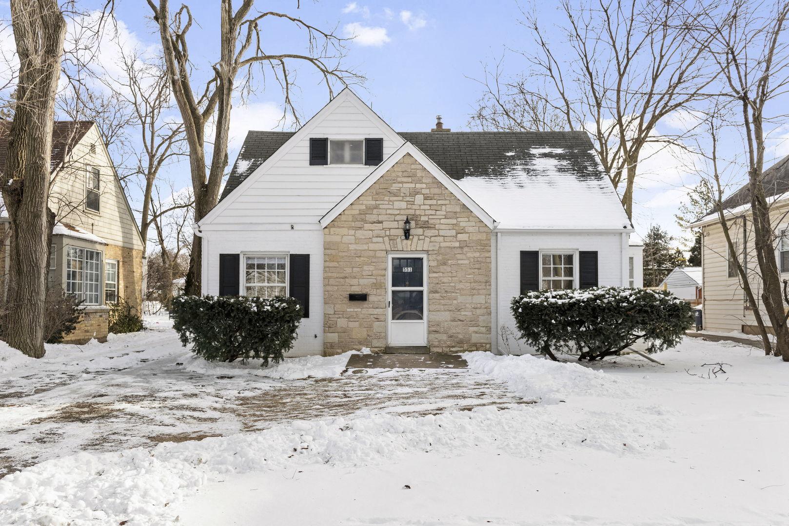 Deerfield Rd, Deerfield, IL 60015