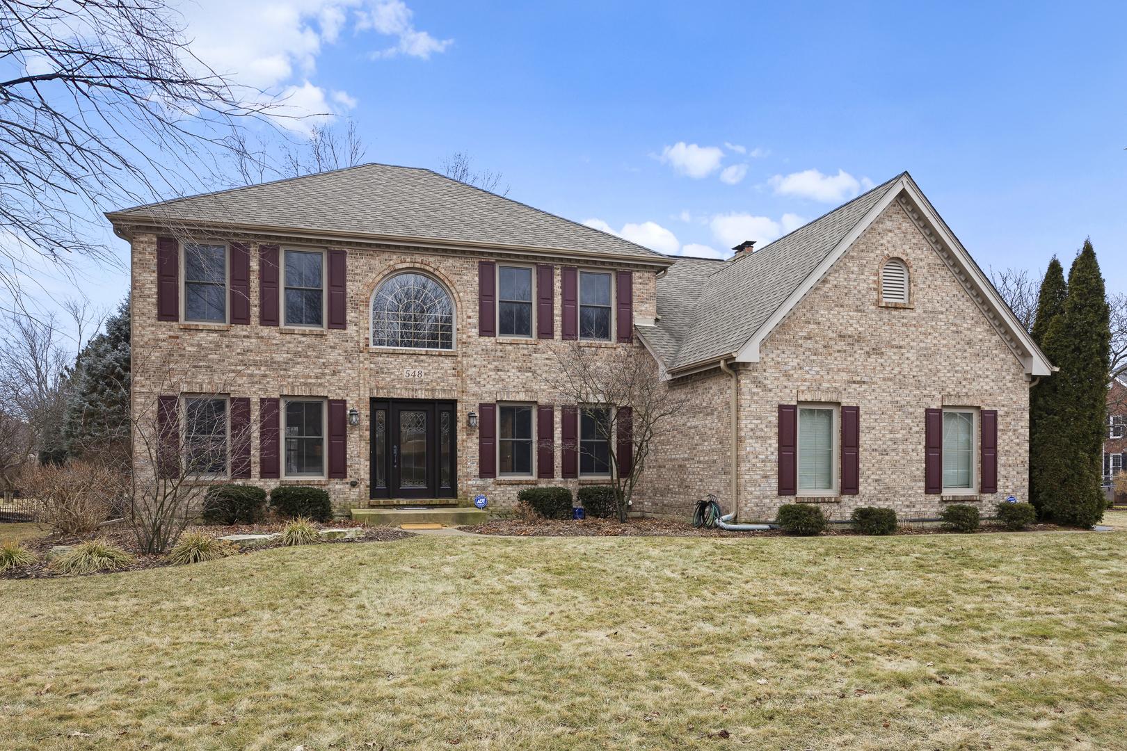 Gateshead Dr, Naperville, IL 60565