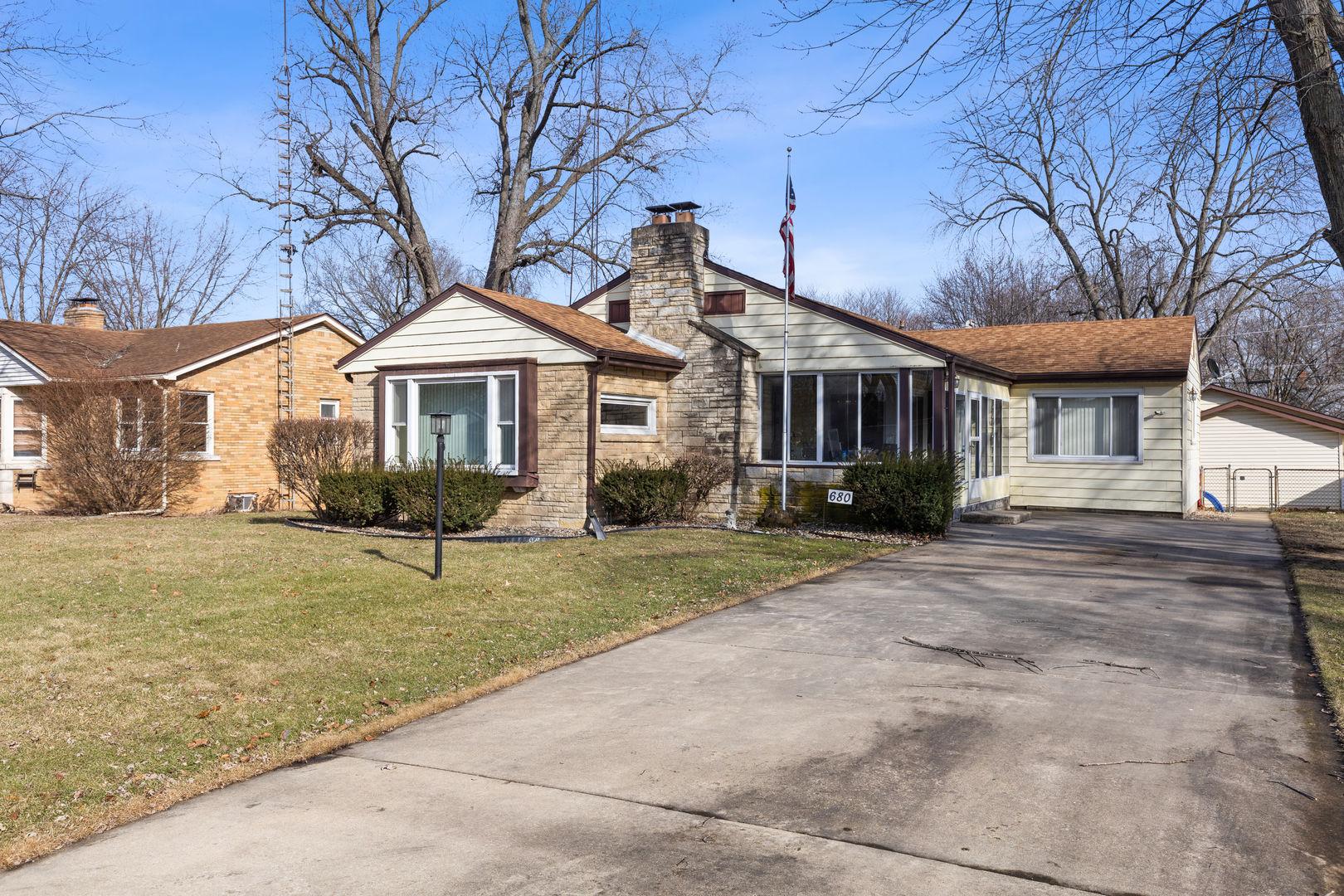 S Fraser Ave, Kankakee, IL 60901