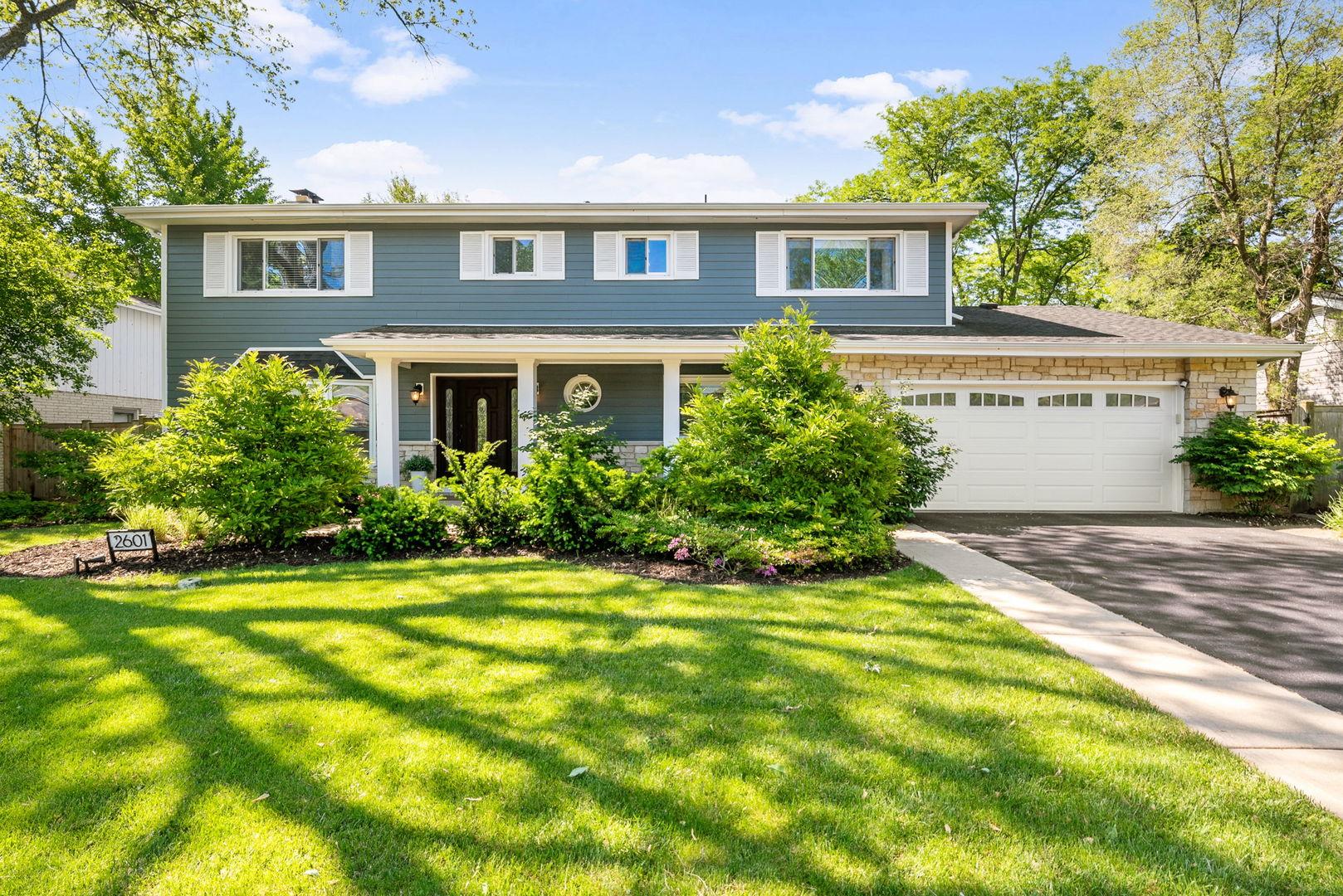 Mulberry Ln, Northbrook, IL 60062