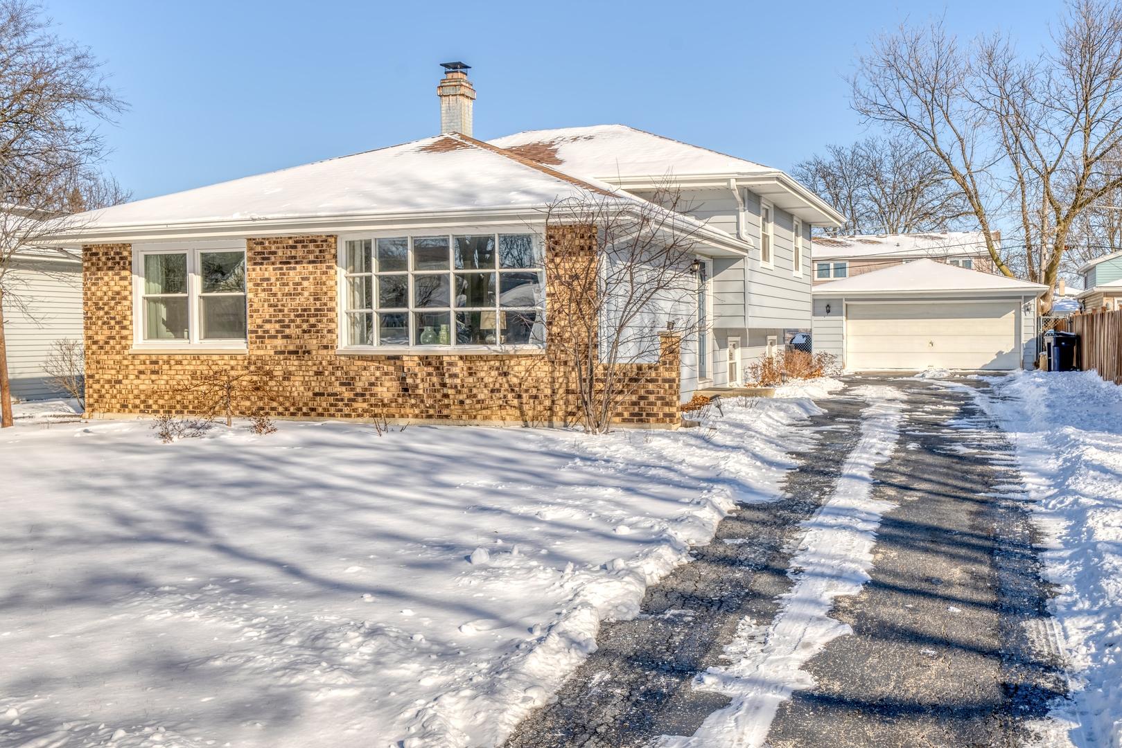 N Joyce St, Lombard, IL 60148