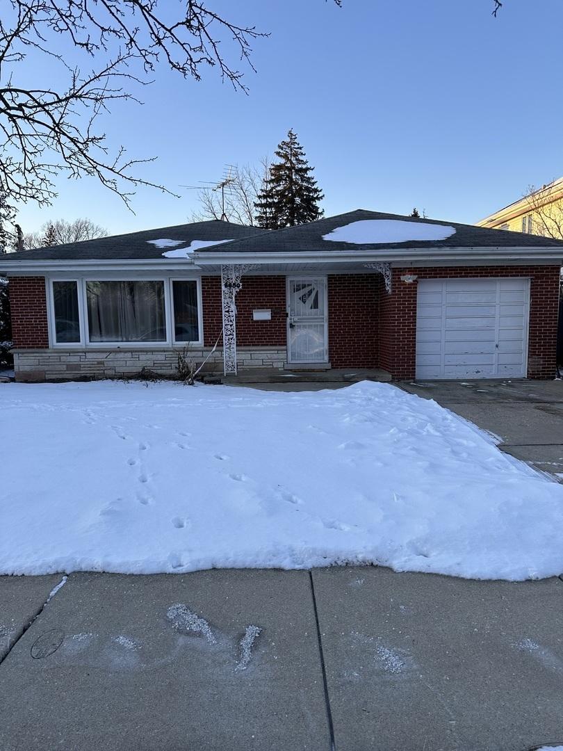 W Harts Rd, Niles, IL 60714