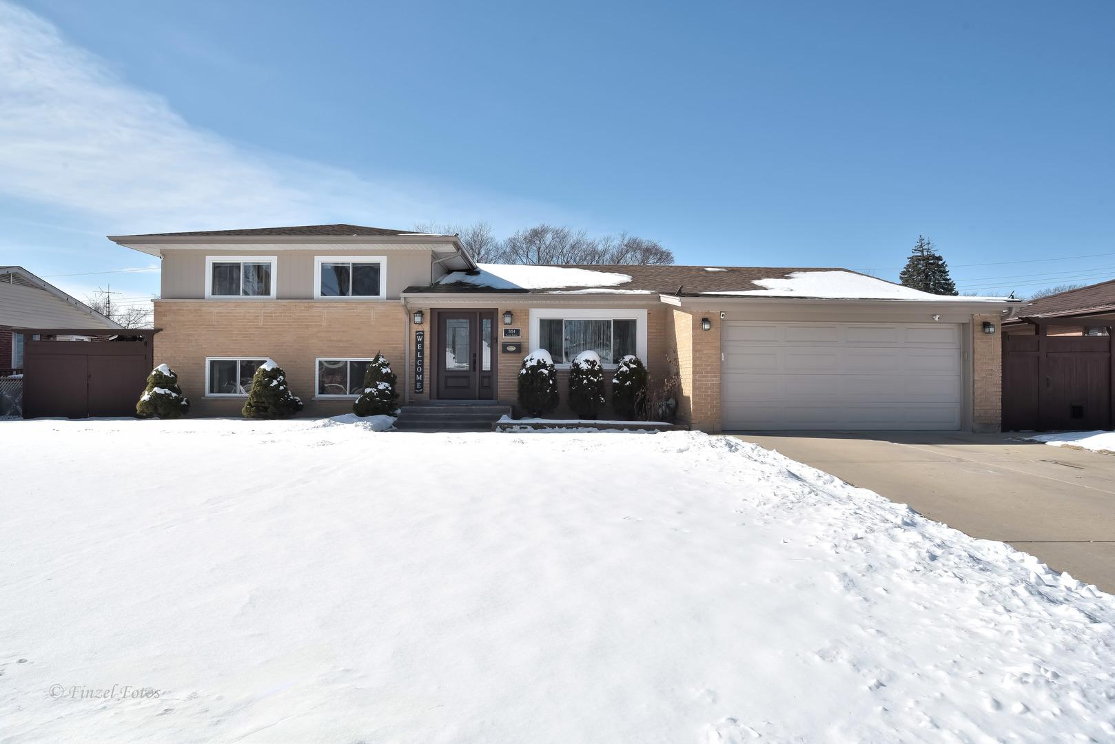 Leahy Cir, Des Plaines, IL 60016
