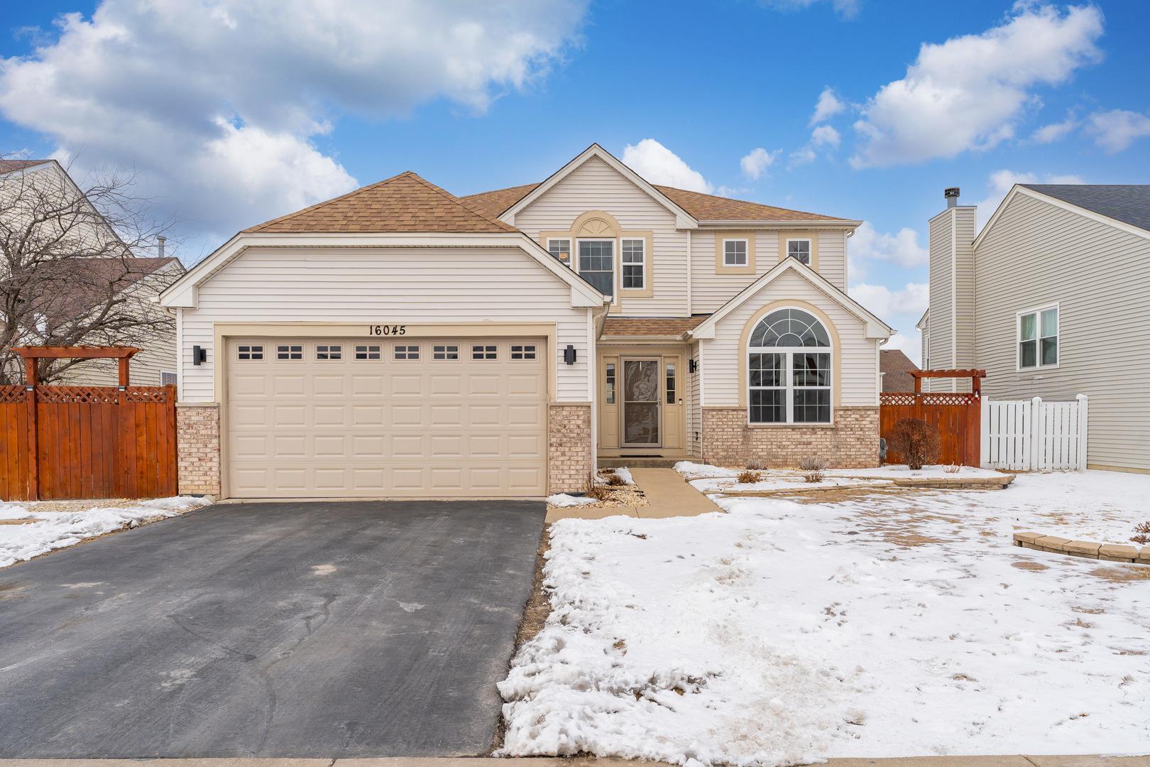 Arborvitae Cir, Crest Hill, IL 60403