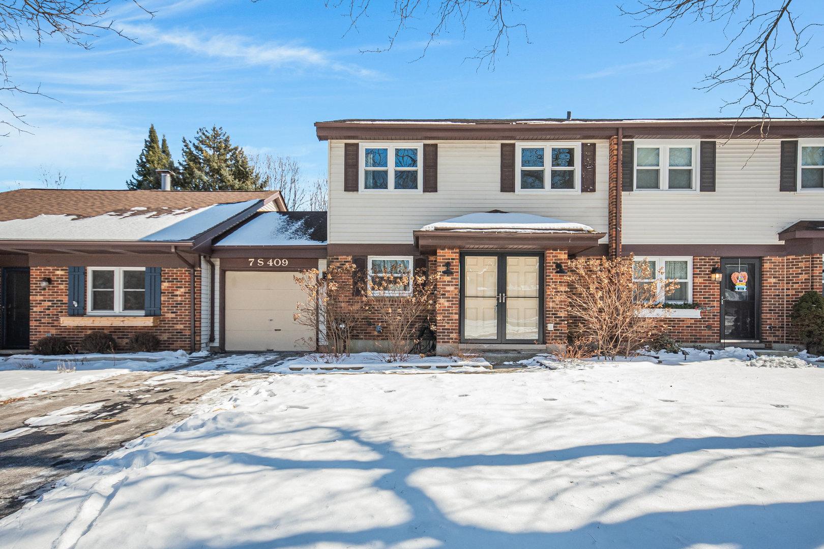 Creek Dr, Naperville, IL 60540
