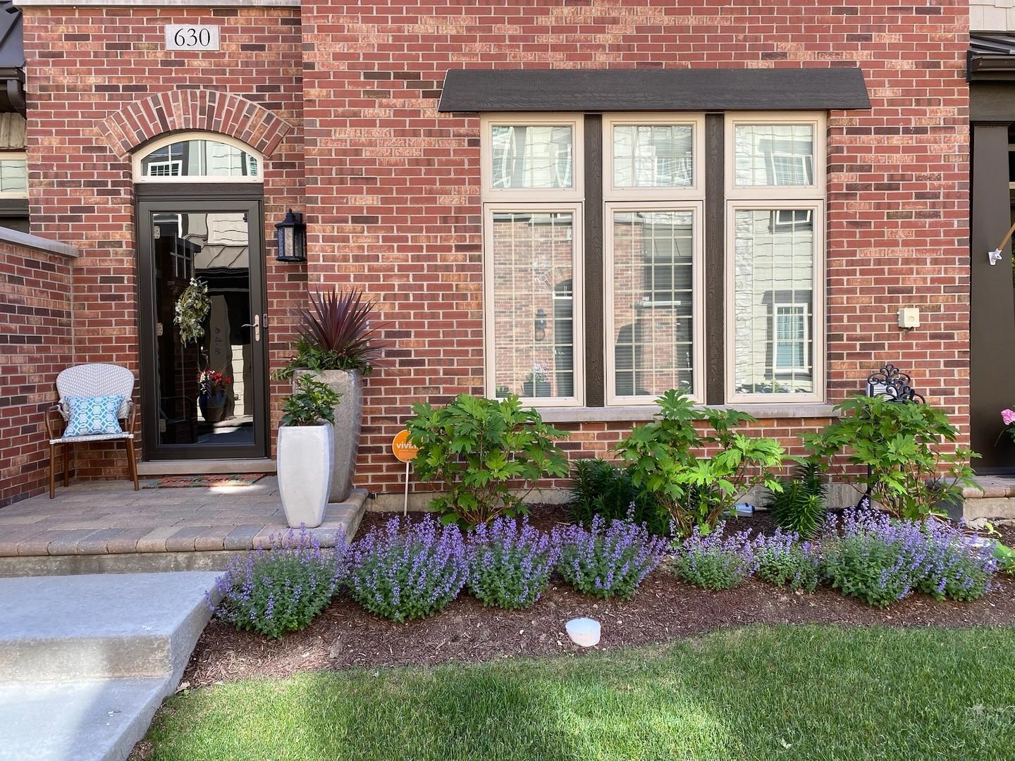 Parkside Ct, Libertyville, IL 60048