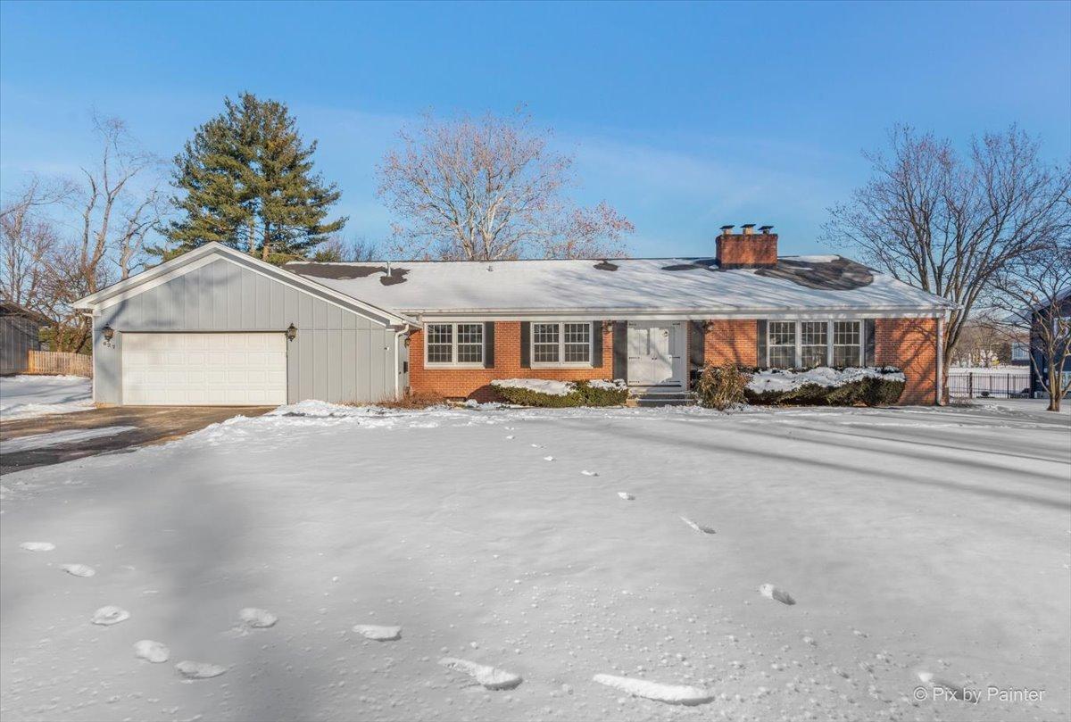 Maple Ln, Geneva, IL 60134