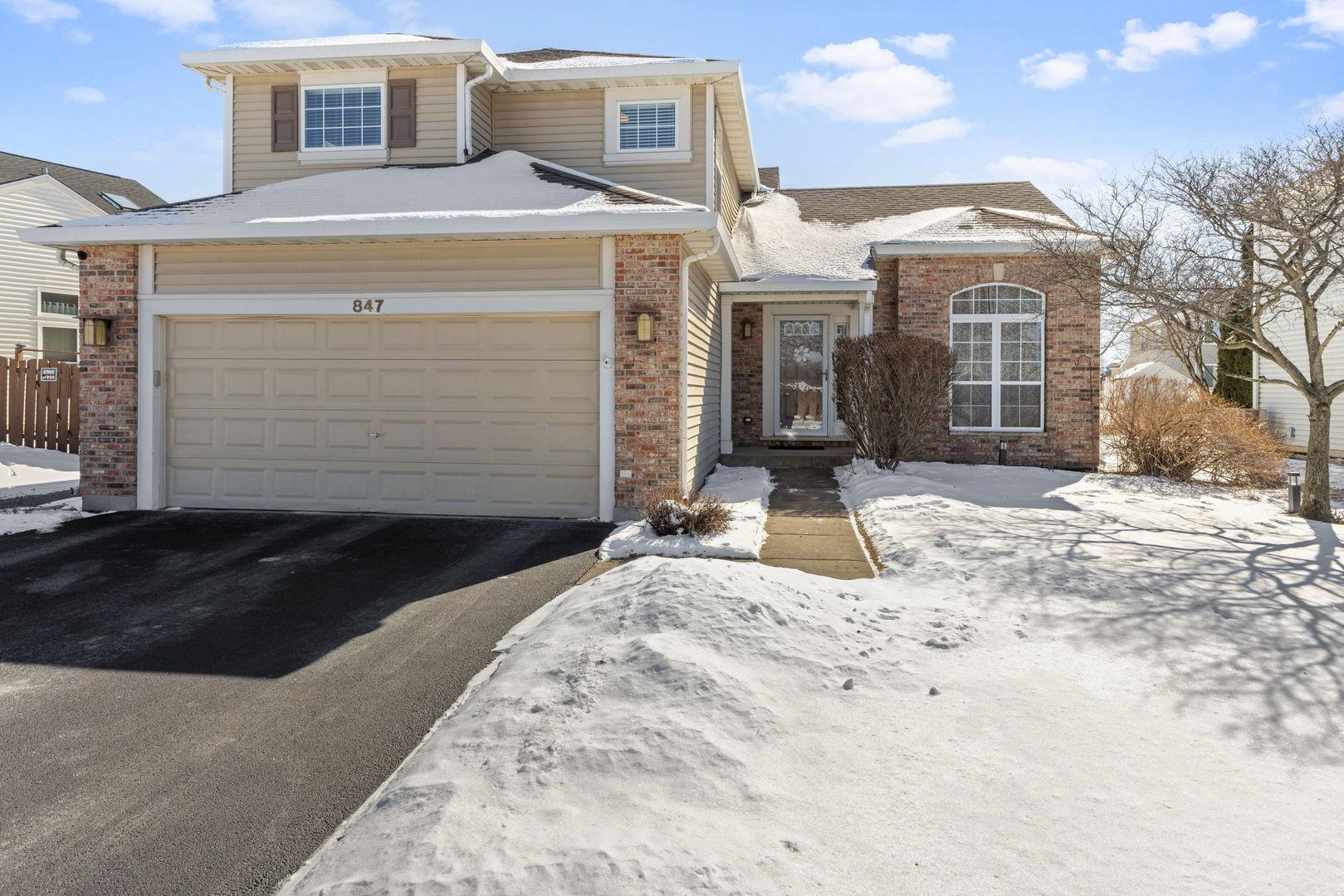 Tallgrass Dr, Bartlett, IL 60103