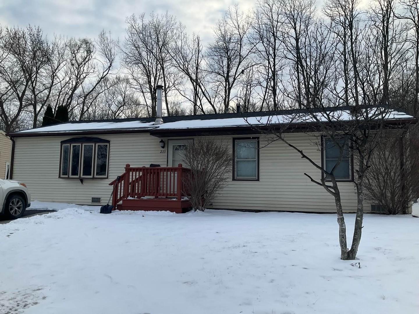 Rivers View Dr, Carpentersville, IL 60110