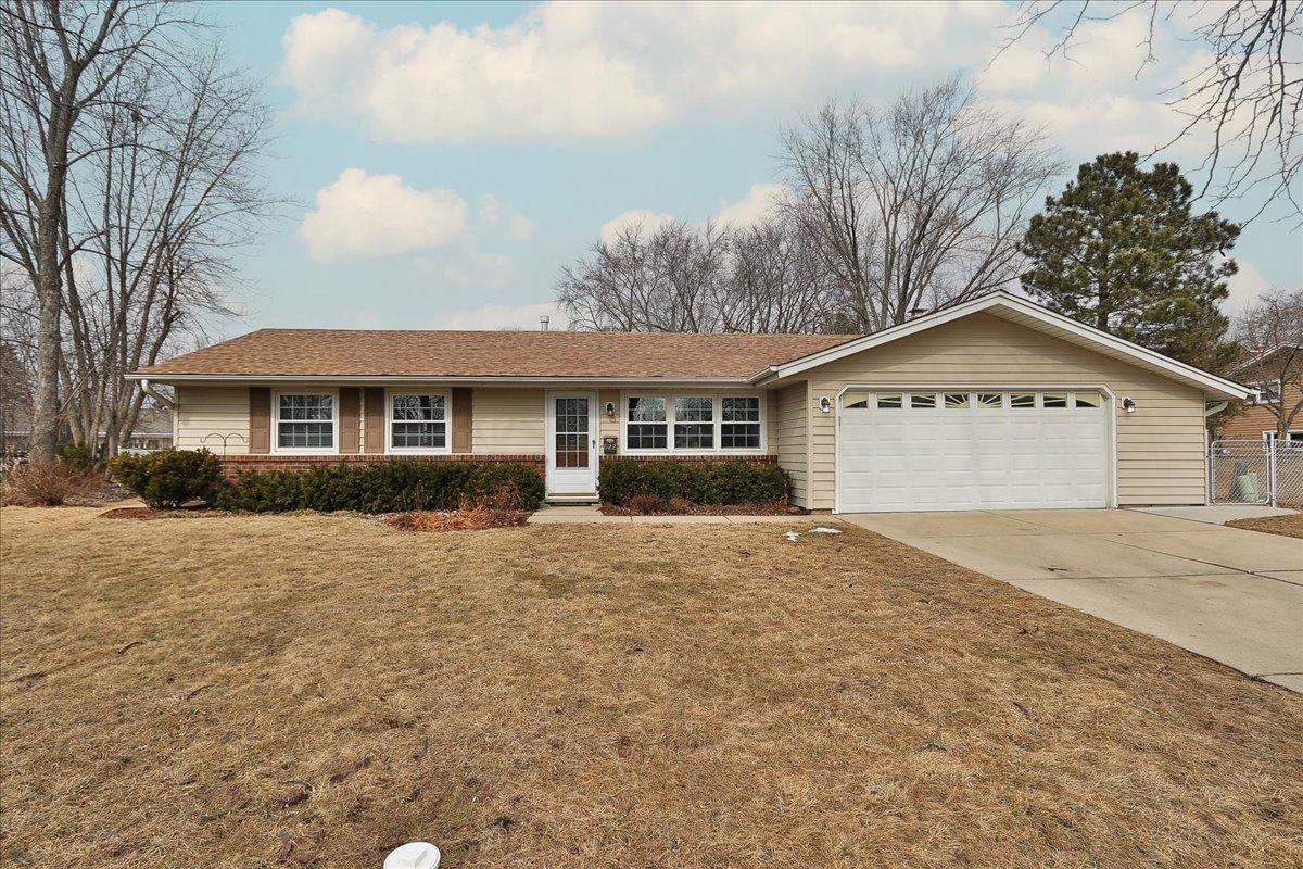 Janine Ln, Schaumburg, IL 60193
