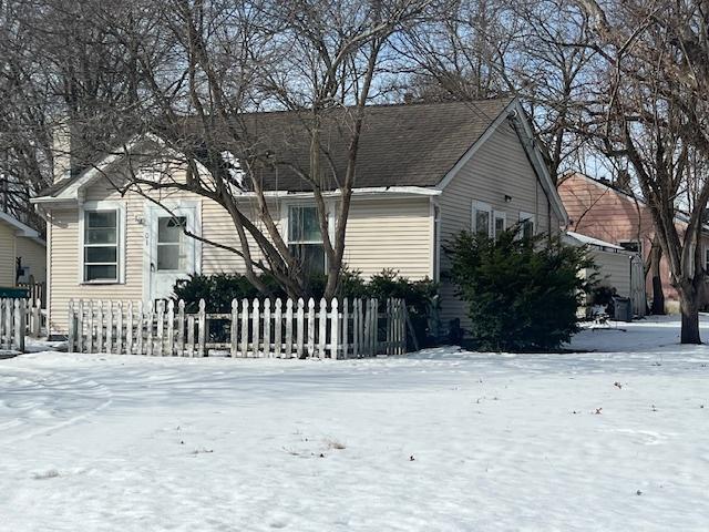 Wilson Ct, Zion, IL 60099