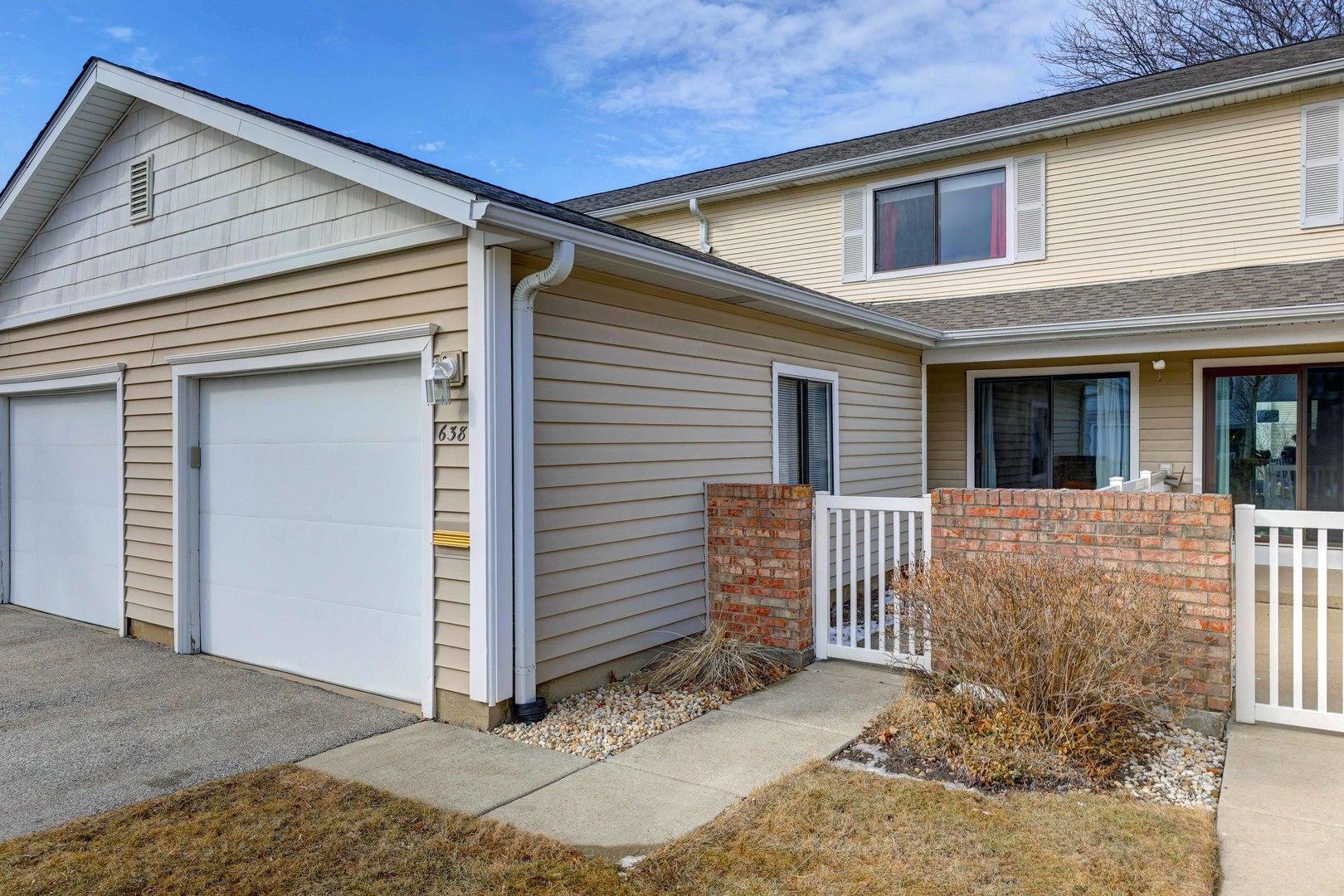 Surfside Pt, Schaumburg, IL 60194