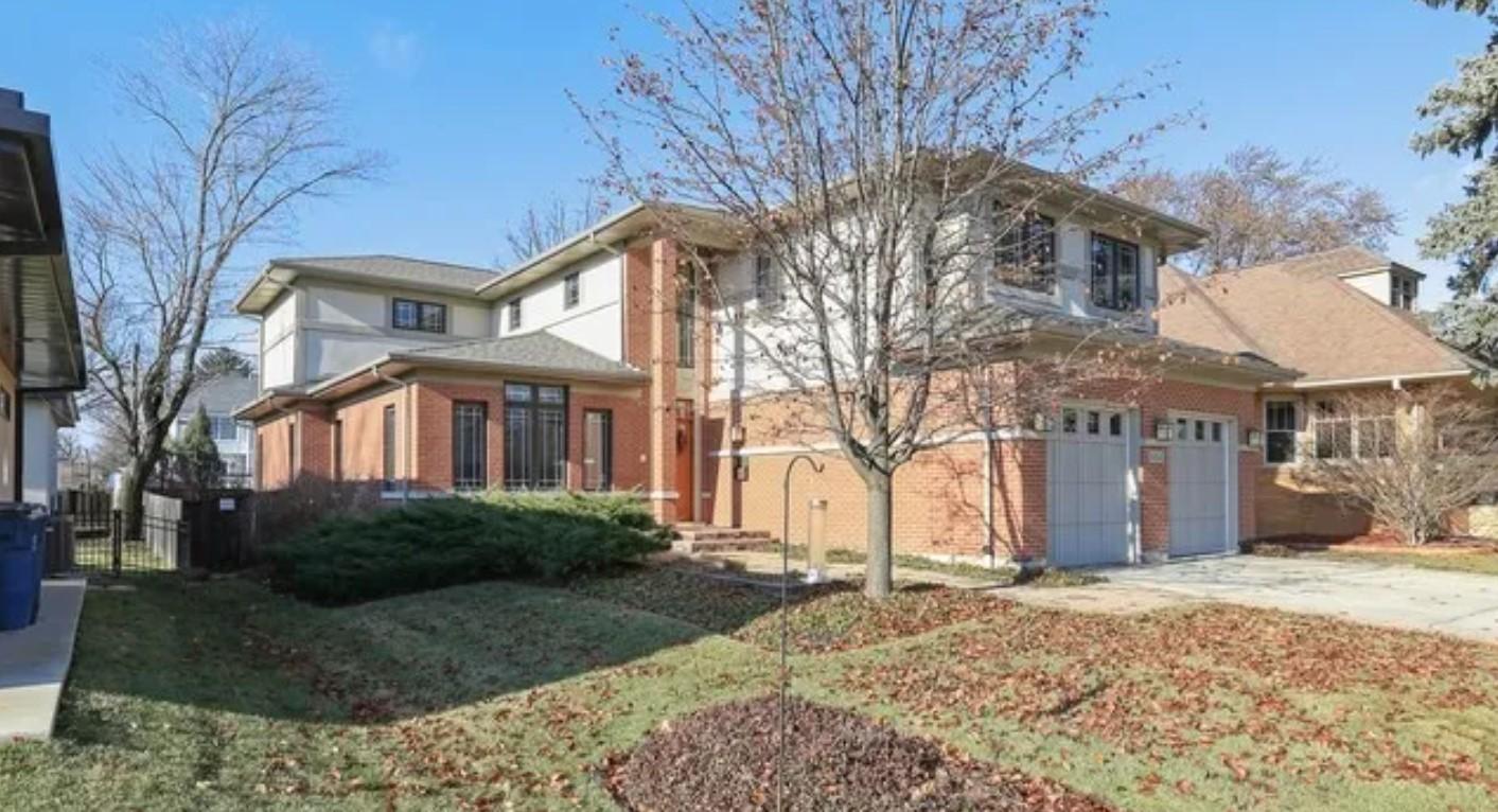 S Berkley Ave, Elmhurst, IL 60126