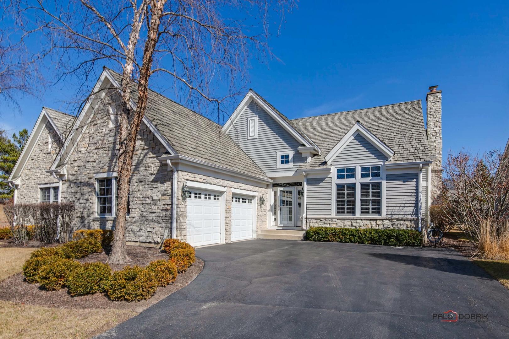 S Asbury Ct, Lake Forest, IL 60045