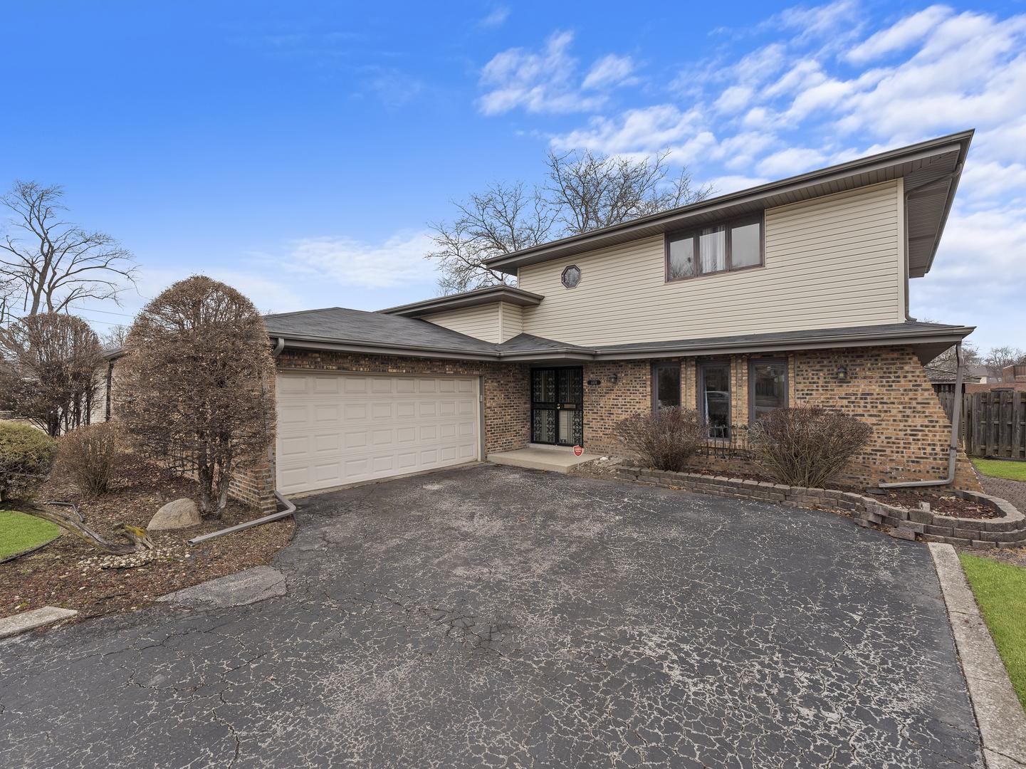 E 166th St, South Holland, IL 60473