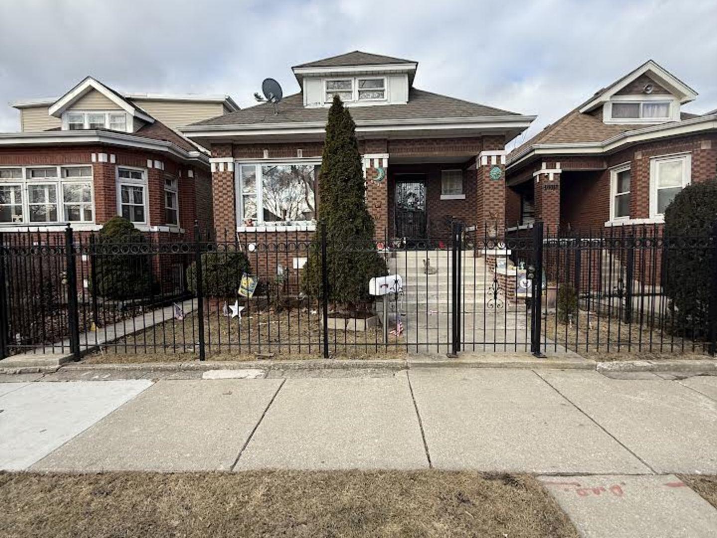 S Fairfield Ave, Chicago, IL 60629