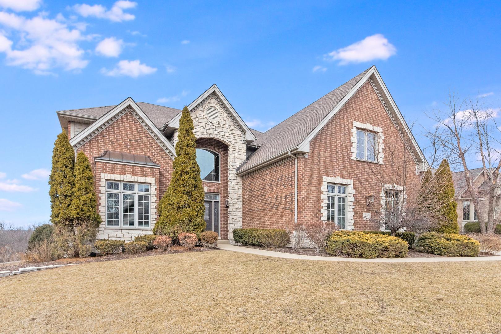 Thornberry Dr, Lemont, IL 60439